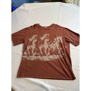 Messy Bun Just Chillin Wild & Free Horses Brown T-Shirt Size Large